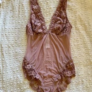 Forever 21 Lace Detail Mauve mesh bodysuit